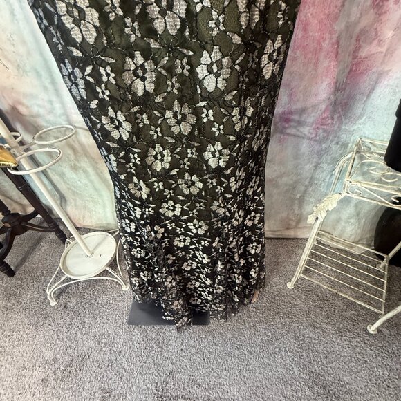 NEW📌 Je Matadi Lace Black/ Gold Floral Maxi Formal Dress with Long Slit - Picture 5 of 15